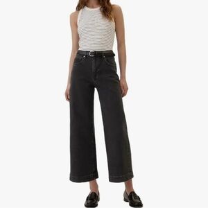 Gap High Rise Wide-Leg Crop Black Jeans. Size 28